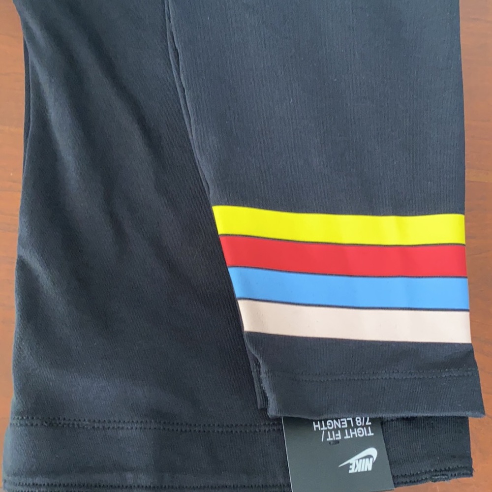 Plus Size Nike Sportswear Core Printed Leggings - Picture 5 of 5